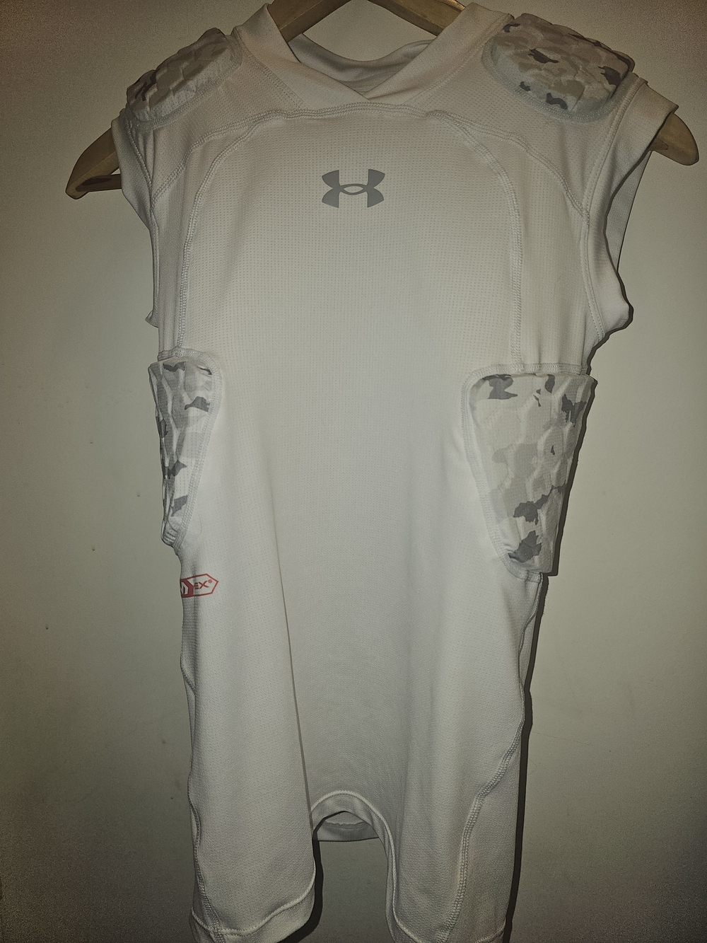 Under Armour Youth Game Day Pro 5 Pad Football Compression Shirt Size Ymd Euc